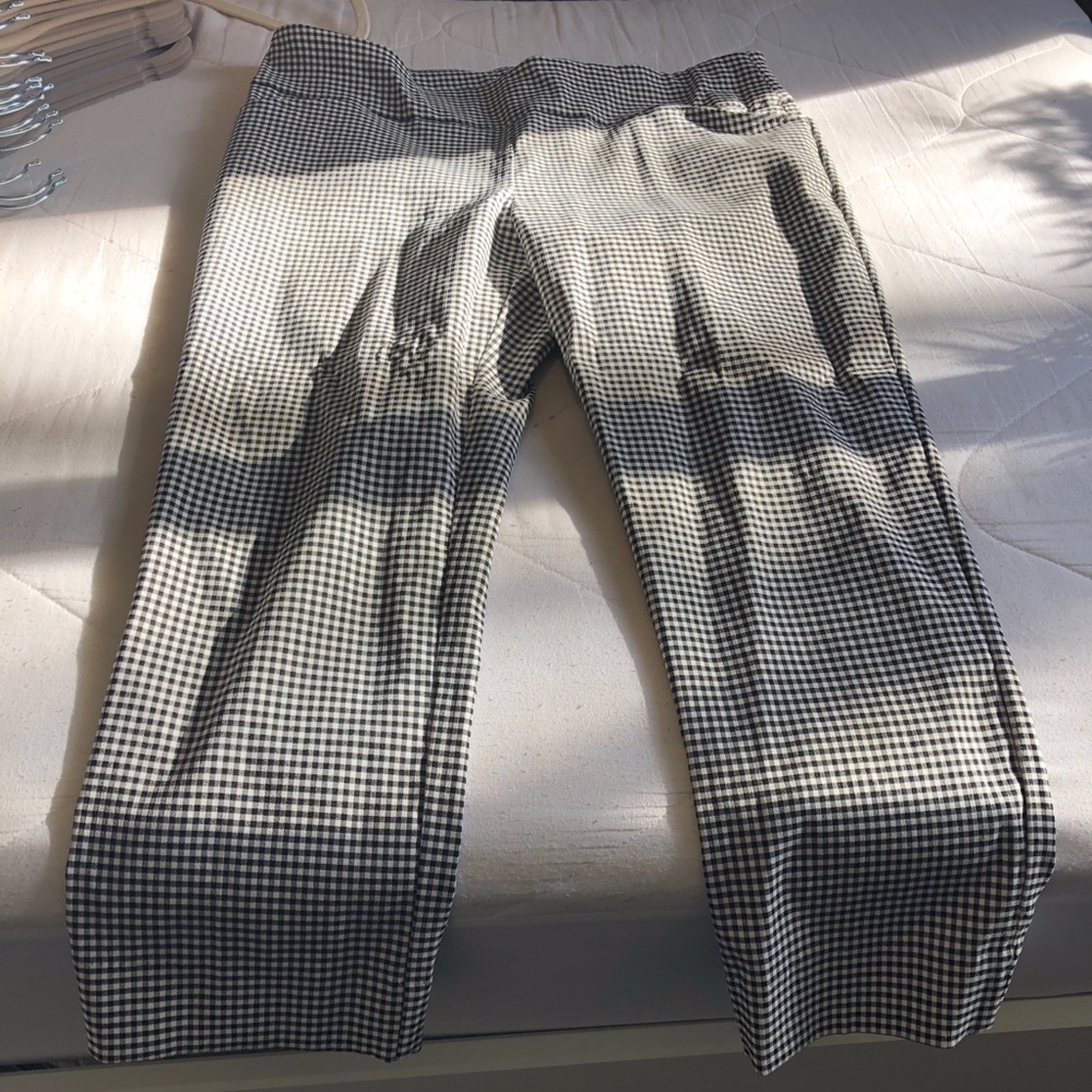 Checkered capris